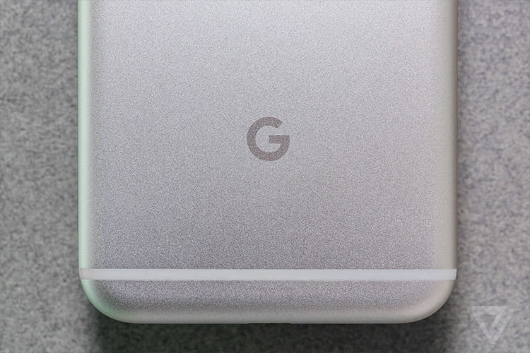 احتمالا پیکسل 2 گوگل با نمایشگر ۵ یا ۶ اینچی عرضه می‌شود