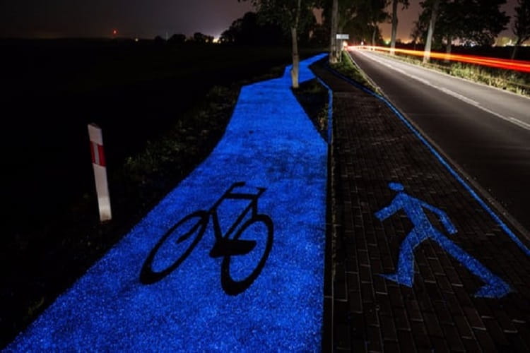 ساخت مسیرهایی شب‌ تاب برای دوچرخه‌ سواران