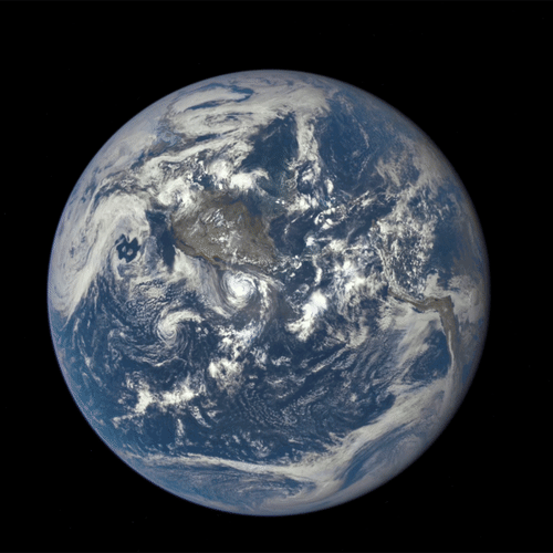 تصویر زمین توسط DSCOVR