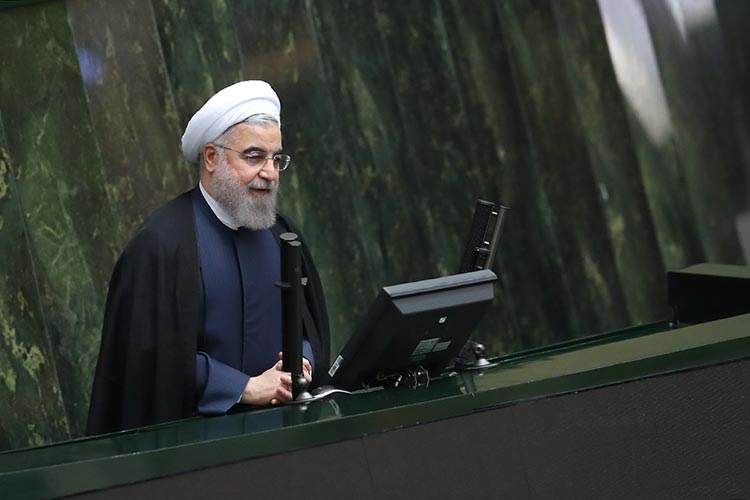 روحانی: به جای مقابله با فضای مجازی باید محتوای غنی و جذاب تولید کنیم