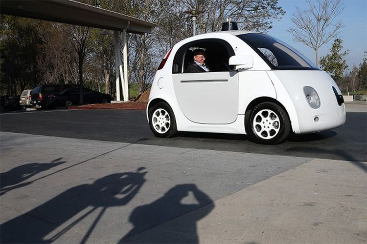 گوگل ساخت خودرو خودران را متوقف می‌کند