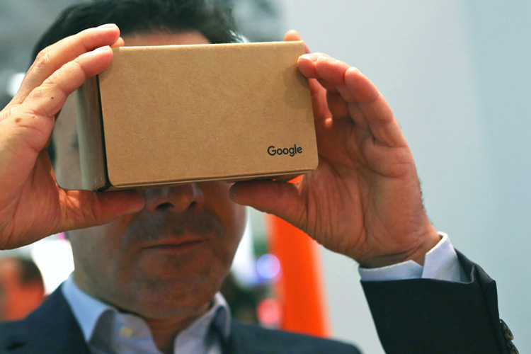 وال‌استریت‌ژورنال: گوگل روی یک دستگاه واقعیت مجازی مستقل کار می‌کند