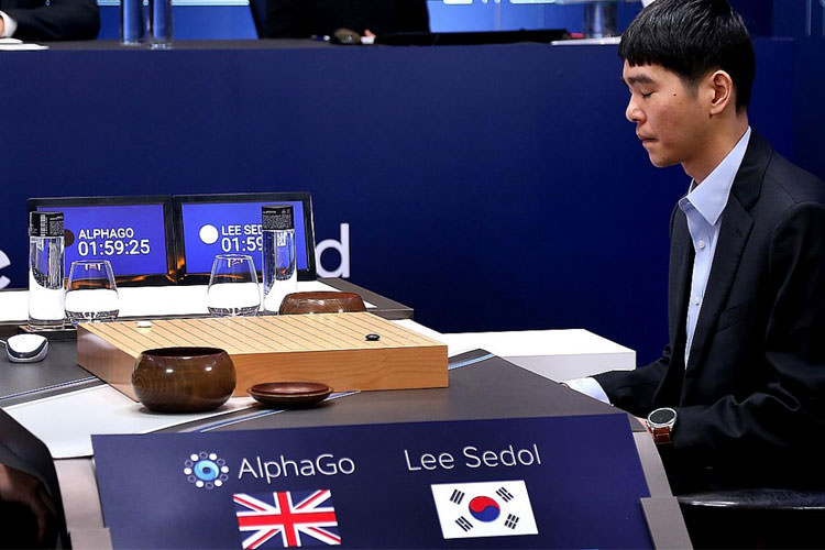 سیستم هوش مصنوعی آلفاگوی گوگل، قهرمان جهان در رشته‌ی Go را شکست داد