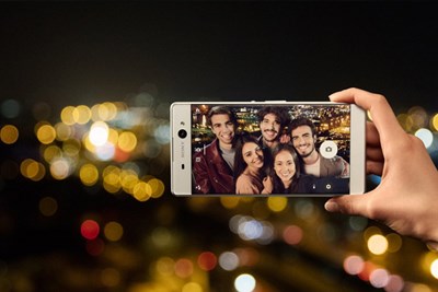سونی گوشی XPERIA XA Ultra را با نمایشگر ۶ اینچ و دوربین سلفی ۱۶ مگاپیکسل رونمایی کرد