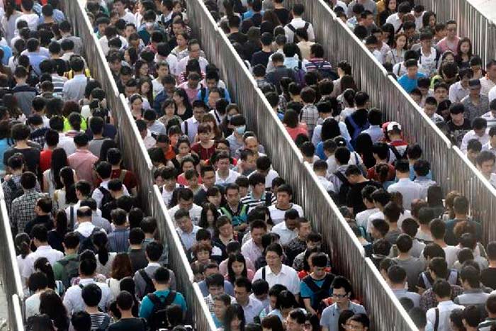 ترافیک و شلوغی مترو در چین