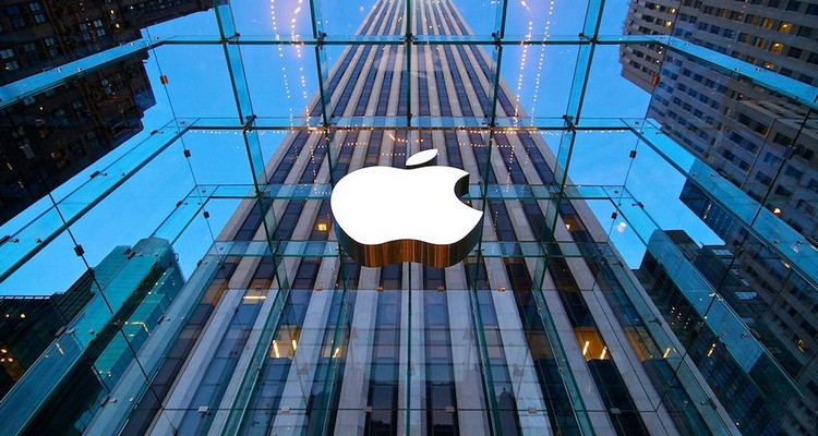 اپل موفق به فروش یک میلیاردمین آيفون خود شد