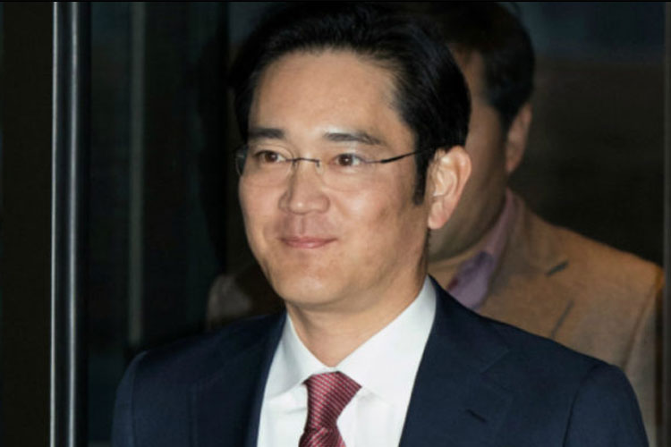 مدیر سامسونگ در پرونده رسوایی مالی رئیس جمهور کره جنوبی بازداشت نمی‌شود