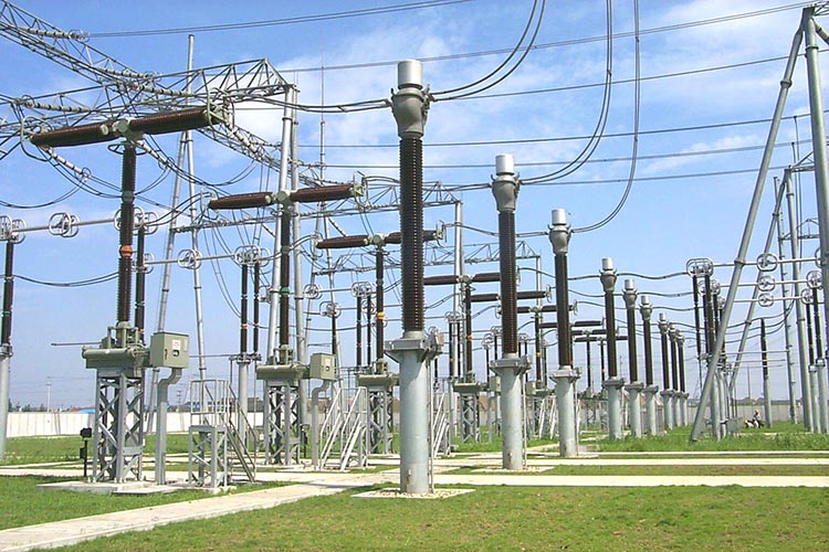 معاون وزیر ارتباطات:‌ خطوط برق فشار قوی بستر فیبر نوری می‌شود