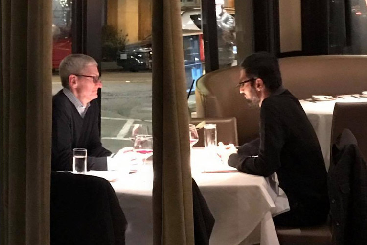 مدیران عامل گوگل و اپل کنار یکدیگر در رستورانی رویت شدند