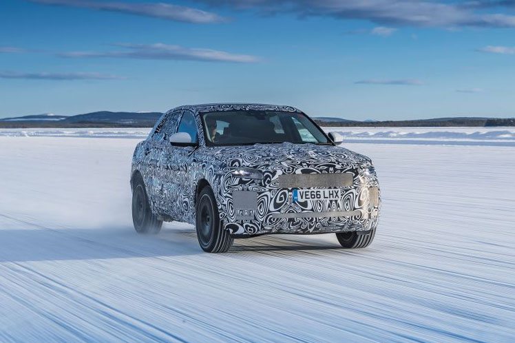تست جگوار E-PACE از دبی تا قطب شمال