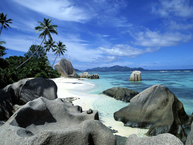 Top-10-Unusual-Beaches-Seychelles5-740x555.jpg