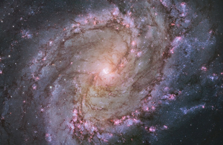 کهکشان M83