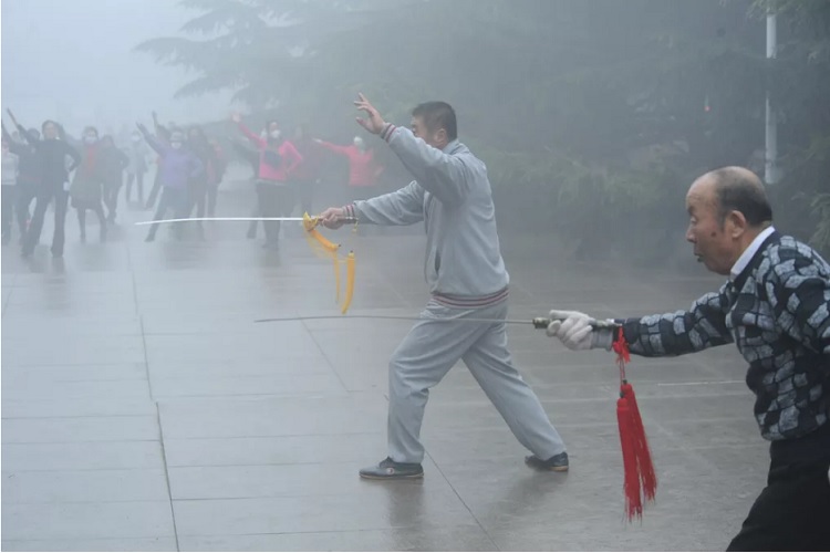 مه دود در چین