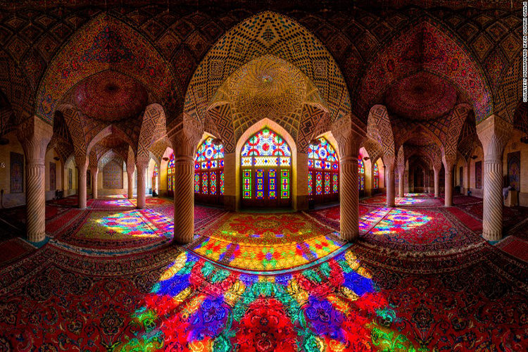 تصاویر متقارن خیره‌کننده از مساجد ایرانی