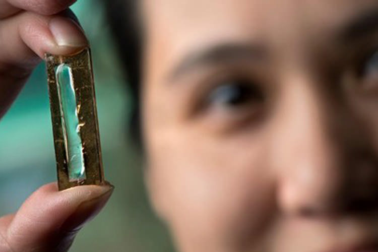 دانشمندان بصورت اتفاقی یک باتری با عمر ۲۰۰ هزار بار شارژ توسعه دادند