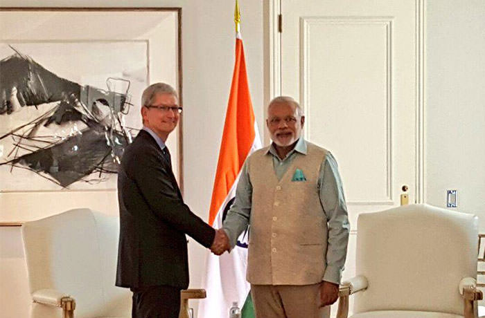 تیم کوک و نخست وزیر هند