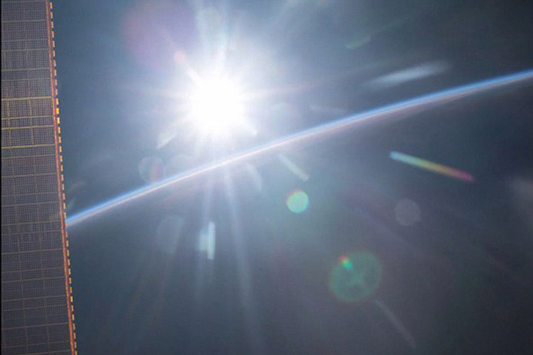 تماشا کنید: ویدیوی تایم لپس طلوع خورشید از نگاه ایستگاه بین المللی فضایی