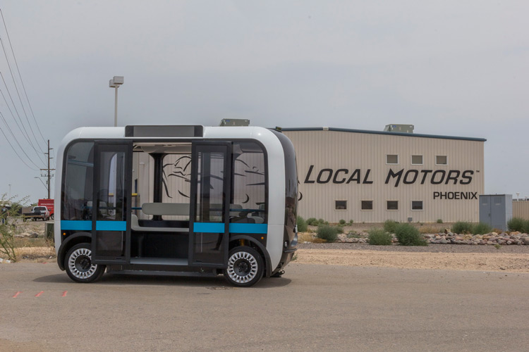 Local Motors از اتوبوس خودران و هوشمند با توانایی یادگیری رونمایی کرد