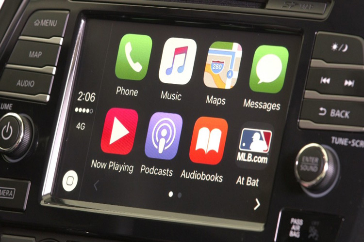 چرا خودروهای مزدا و تویوتا از Carplay شرکت اپل پشتیبانی نمی‌ کنند؟