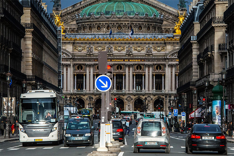 ممنوعیت تردد خودروهای قدیمی در سطح شهر پاریس