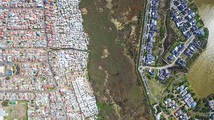 نمایش هوایی از فاصله‌ی بین فقیر و غنی
