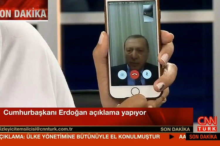 اردوغان از FaceTime برای سخنرانی در زمان کودتا استفاده کرد