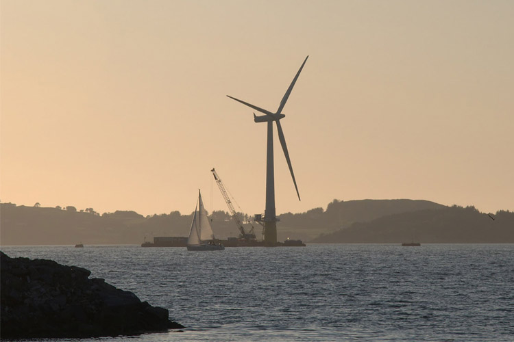 بزرگ ترین نیروگاه بادی شناور جهان در سواحل کالیفرنیا تاسیس می‌شود