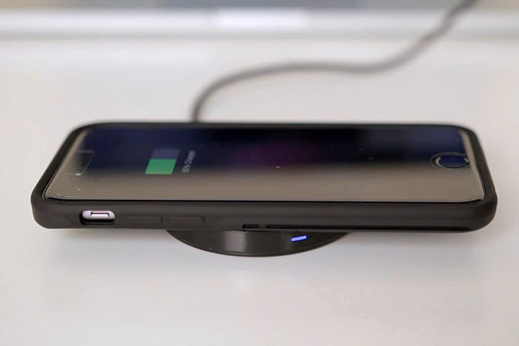 اپل درحال خرید تراشه شارژ بی سیم از مدیاتک برای استفاده در لوازم جانبی آیفون است