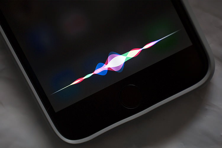 اپل از کاربران خود جهت شنود مکالمات صوتی آن‌ها عذرخواهی کرد 