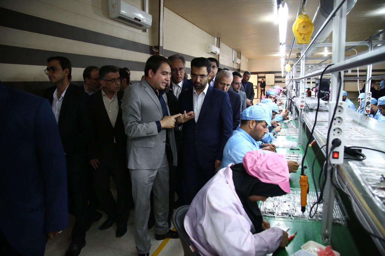 خط تولید گوشی ایرانی در خرمشهر راه‌اندازی شد