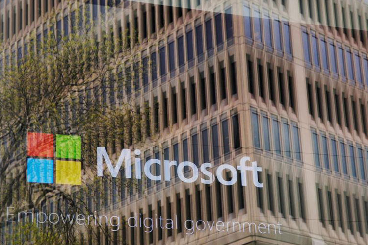 رویترز: دیتابیس باگ محصولات مایکروسافت در سال ۲۰۱۳ هک شده است