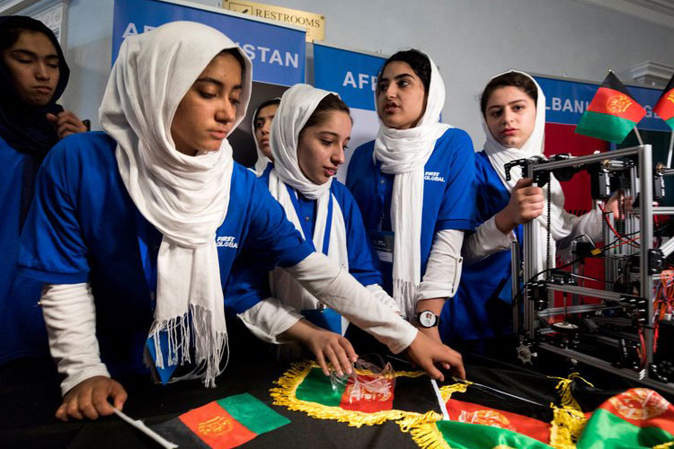 تیم دختران افغانستان، قهرمان بزرگ‌ترین رقابت‌ رباتیک اروپا شد