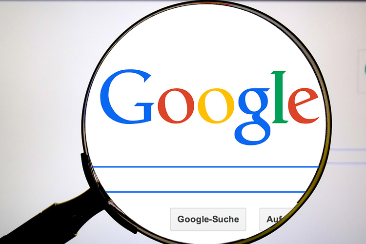 الگوریتم جستجوی گوگل محتوا با بار منفی را به رتبه های پایین جستجو می‌برد