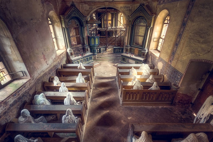 عکاسی از کلیسا و صومعه های متروکه