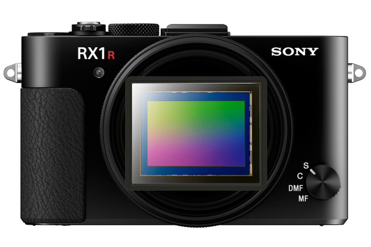 سونی دوربین RX1RIII را معرفی می‌کند