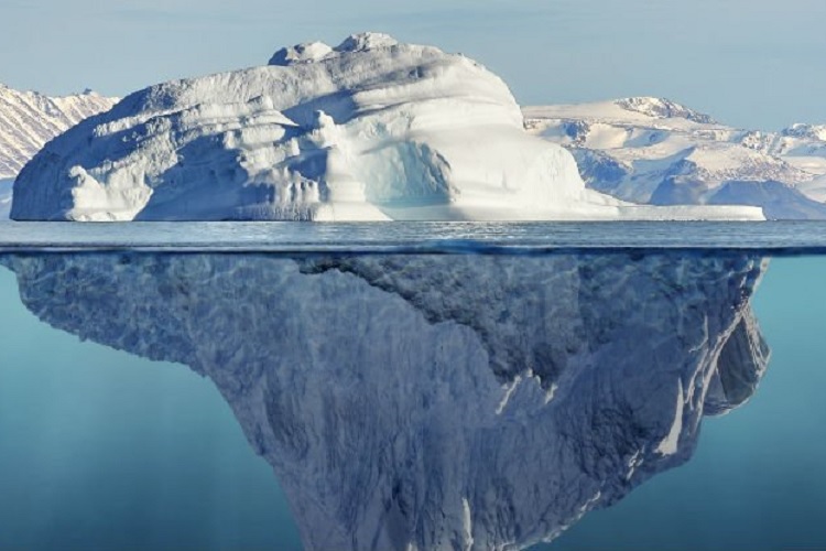 بررسی برنامه رؤیایی امارات برای انتقال کوه یخی عظیم از قطب جنوب