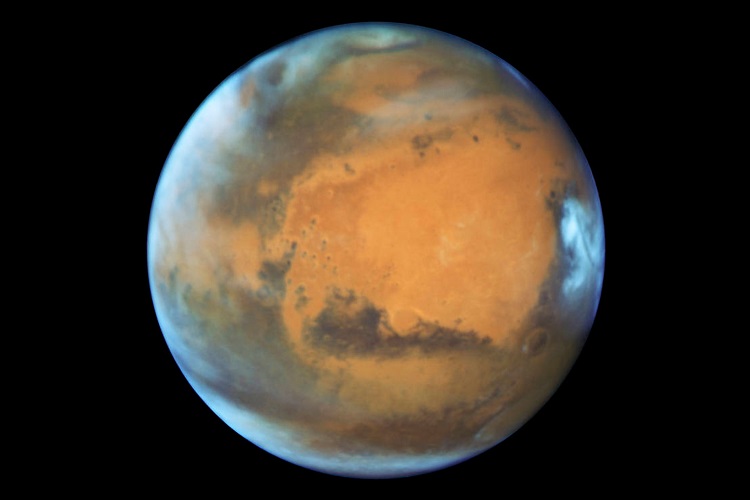 سنگ های مریخ مانند اسفنج، آب را به خود جذب کرده‌اند