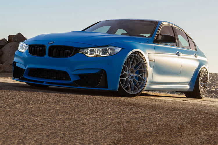 رنگ‌آمیزی BMW M3 با آبی ریویرا