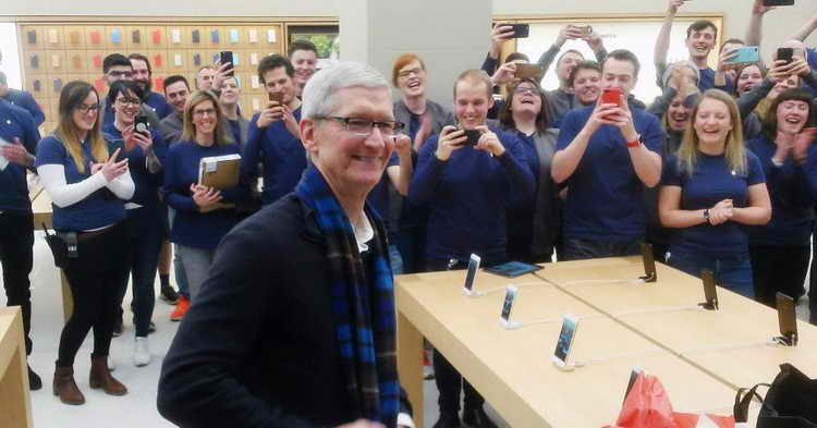 Tim Cook