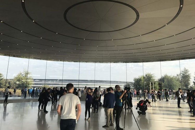 انتشار تصاویر مرکز همایش استیو جابز و اپل پارک در آستانه رویداد اپل