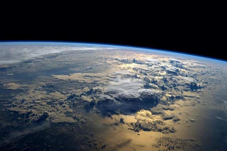 در آخرین مقیاسبندی محققان، زمین تبدیل به یک سیارهی هیبریدی میشود
