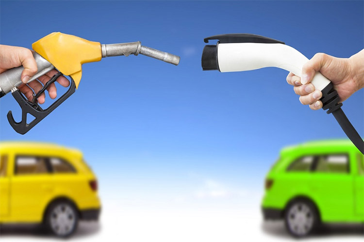 استاندارد مصرف سوخت خودروها در آمریکا، فعلا تغییر نمی‌کند