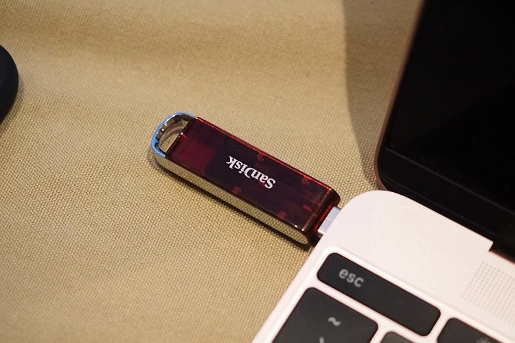 سن دیسک از کوچک‌ترین فلش مموری یک ترابایتی USB-C در CES رونمایی کرد