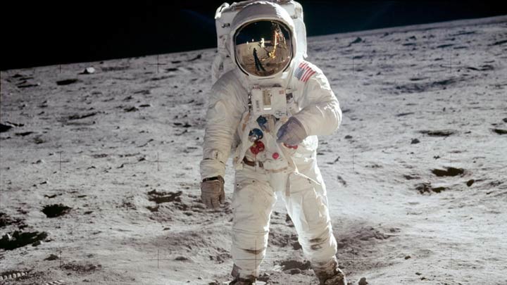 عکس مشهوری که باز آلدرین را روی ماه نشان می‌دهد