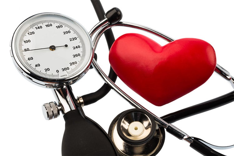 فشار خون بالا: علائم، پیشگیری و درمان آن