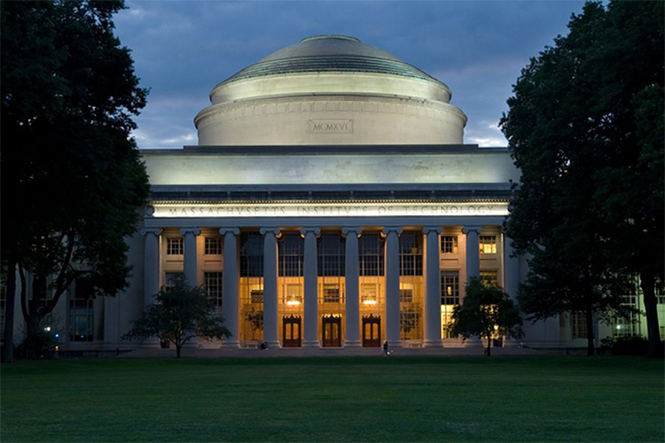 سرمایه‌گذاری یک میلیارد دلاری دانشگاه MIT روی دانشکده‌ هوش مصنوعی