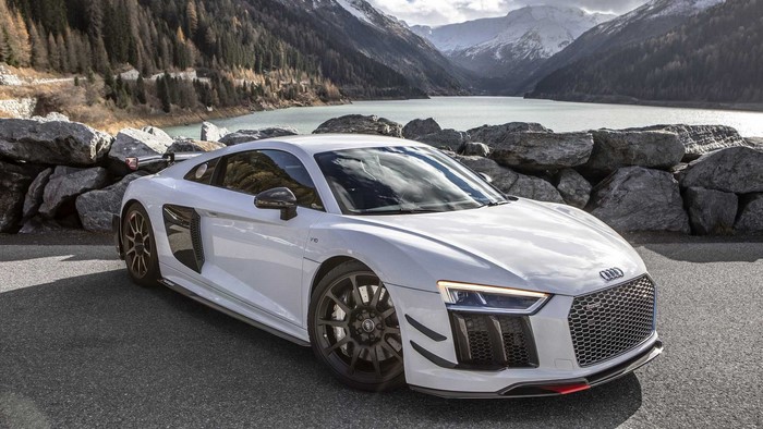 Audi R8 V10 Plus with Performance Parts
