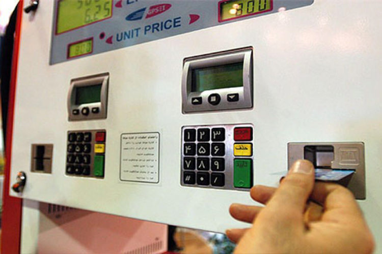 آذری جهرمی: مشکل فنی برای اتصال کارت سوخت به کارت بانکی وجود ندارد