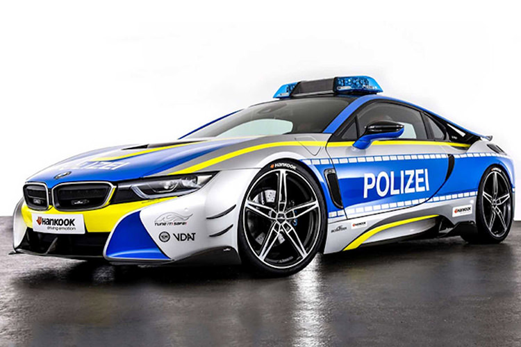 بی‌ ام‌ و i8 پلیس آلمان با تیونینگ اشنیتزر رونمایی شد