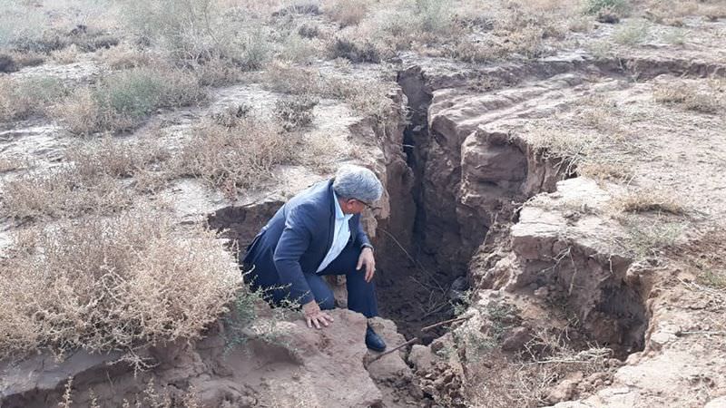 sinkholes in the ground / فروچاله در زمین